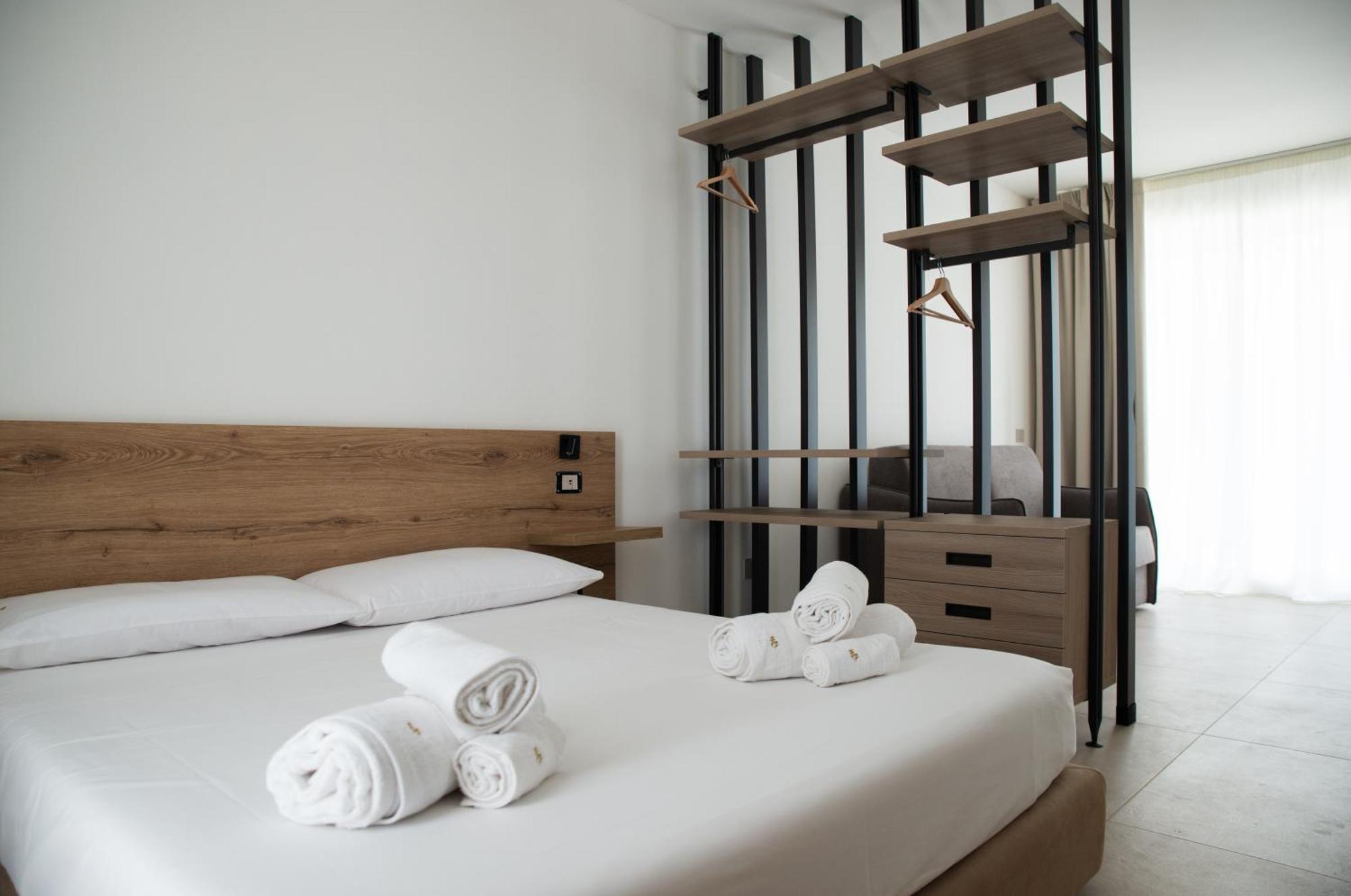 Montedarena Hotel Пульсано Экстерьер фото