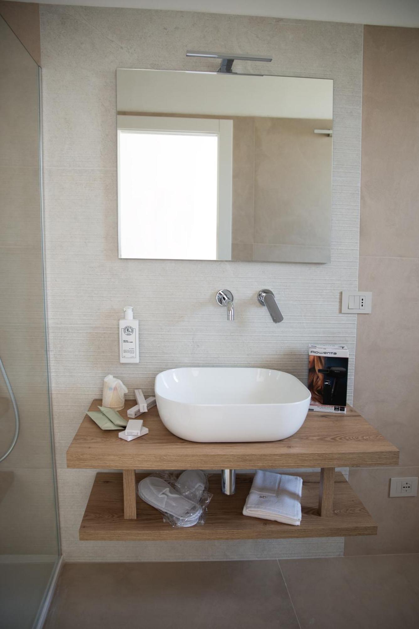 Montedarena Hotel Пульсано Экстерьер фото