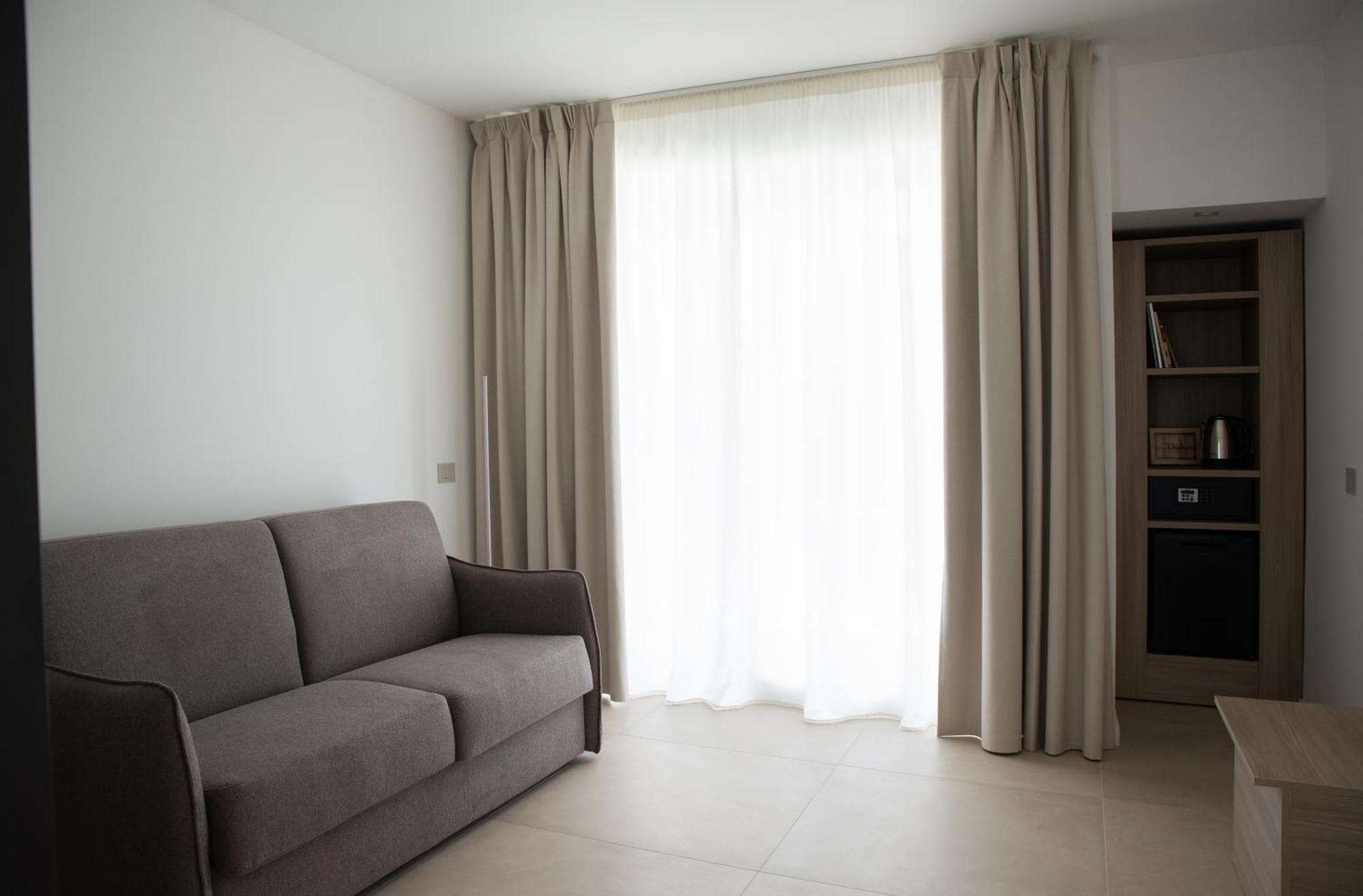 Montedarena Hotel Пульсано Экстерьер фото